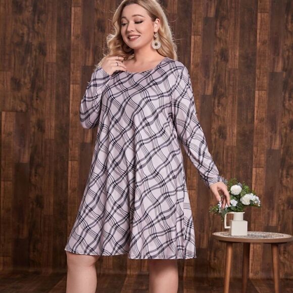 NEW! PLUS Size Plaid Print Pullover Tee Dress Size 2XL - Picture 1 of 4